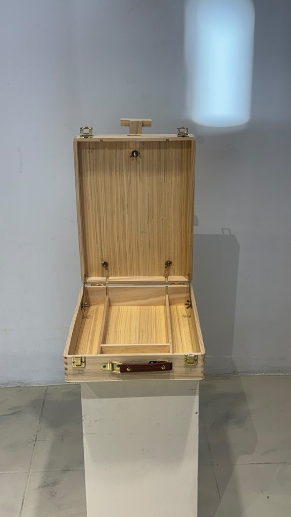 علبة رسم مع ستاند
